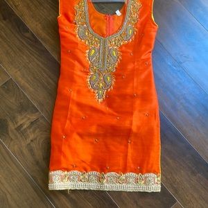 Girls size 32 traditional indian dress and sari diwali great quality